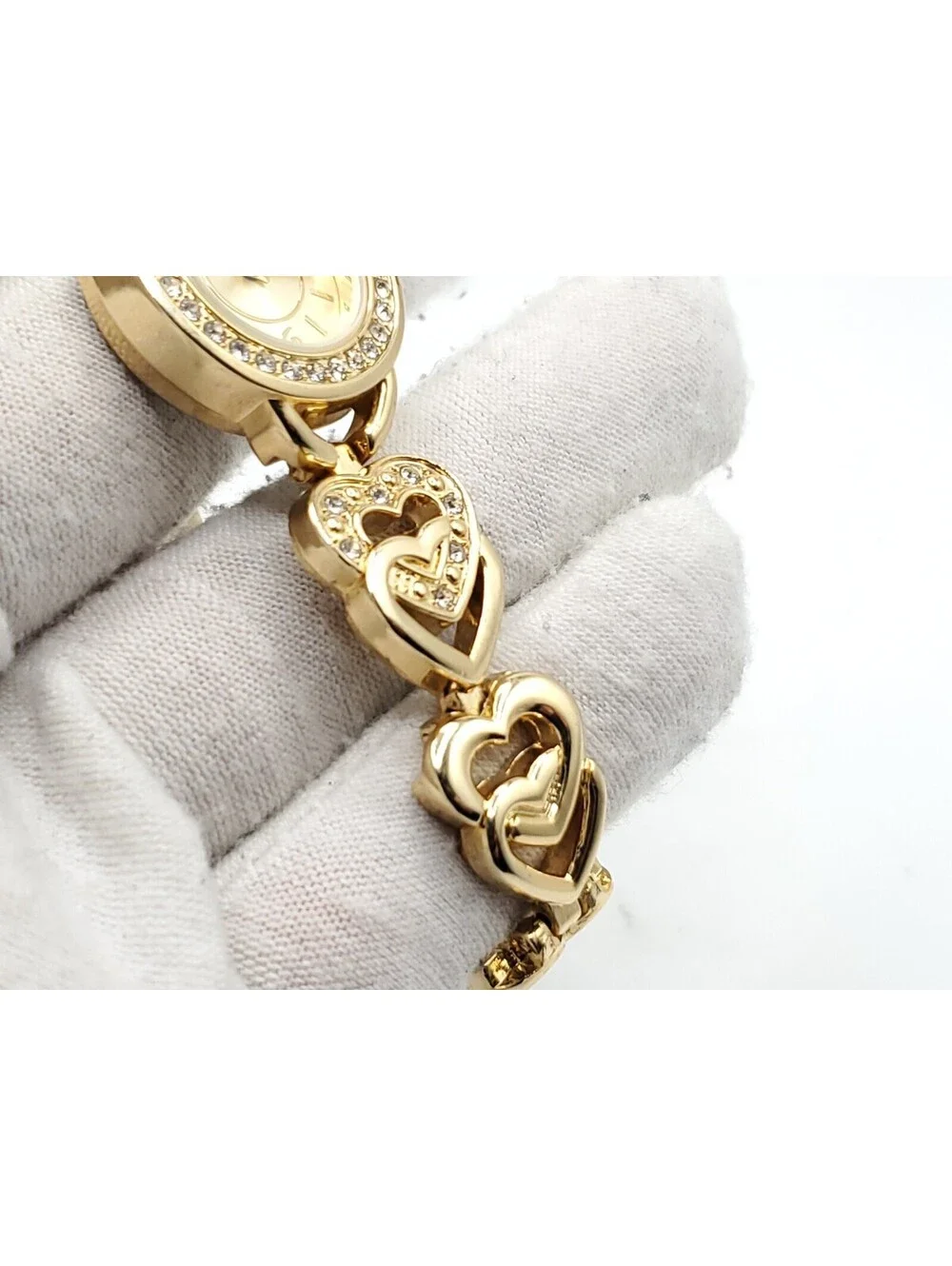 Quartz Womens Watch New Battery Gold Tone Heart Band 22mm